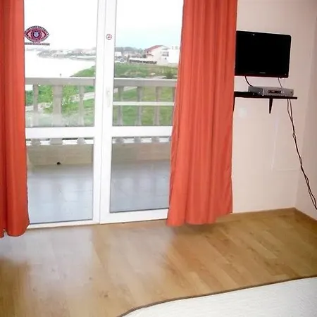 La Cer Constanta