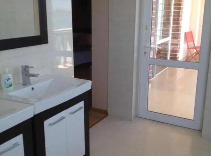 La Cer Гостевой дом Констанца